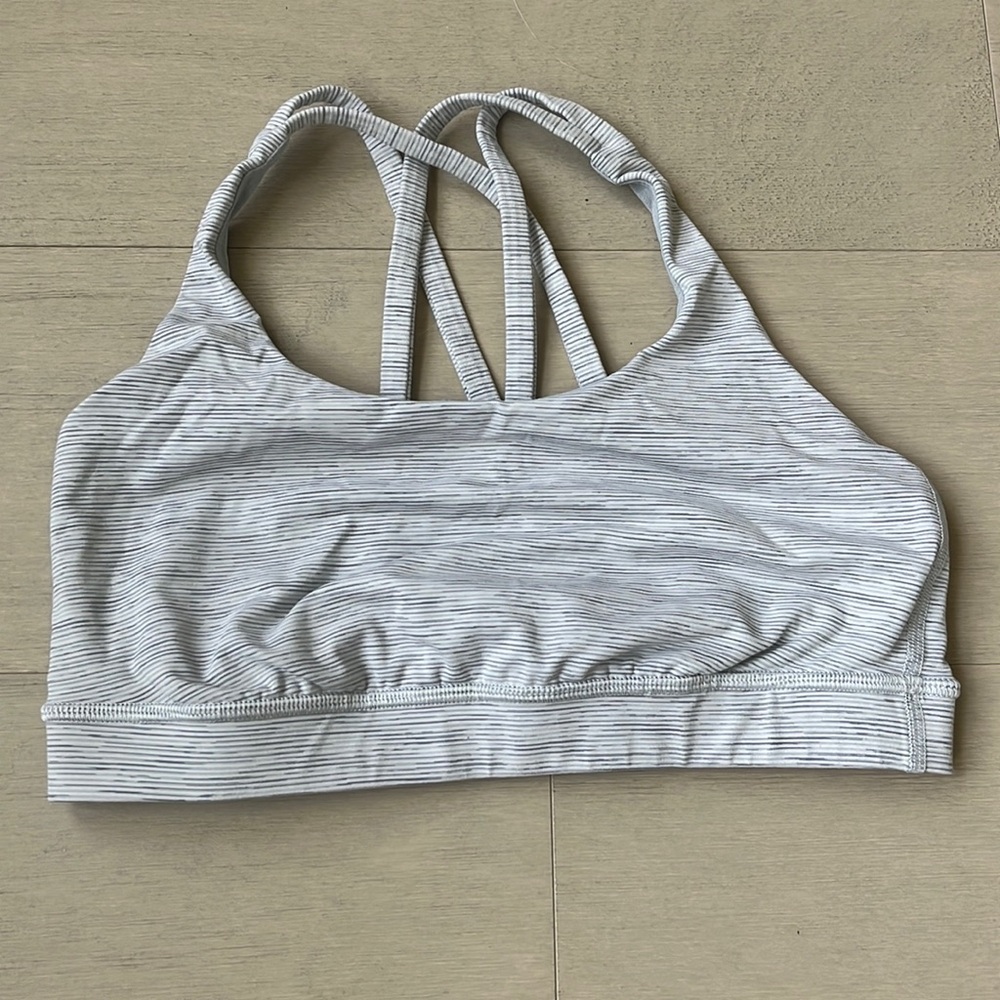Lululemon sports bra